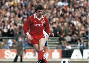 دریافت مدال قهرمانی جام باشگاههای اروپا در 70 سالگی!