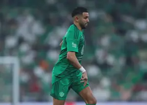 ستاره الجزایری برای هواداران الاهلی بلیت خرید