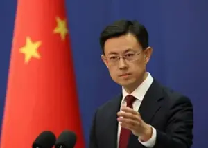 چین خواستار کشتیرانی بدون وقفه در تنگه هرمز است