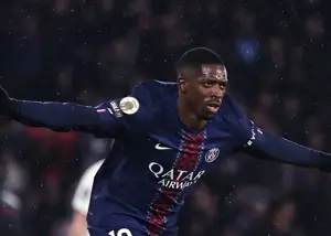 بن‌بست در مذاکره با پاریس: دمبله در راه لیگ برتر