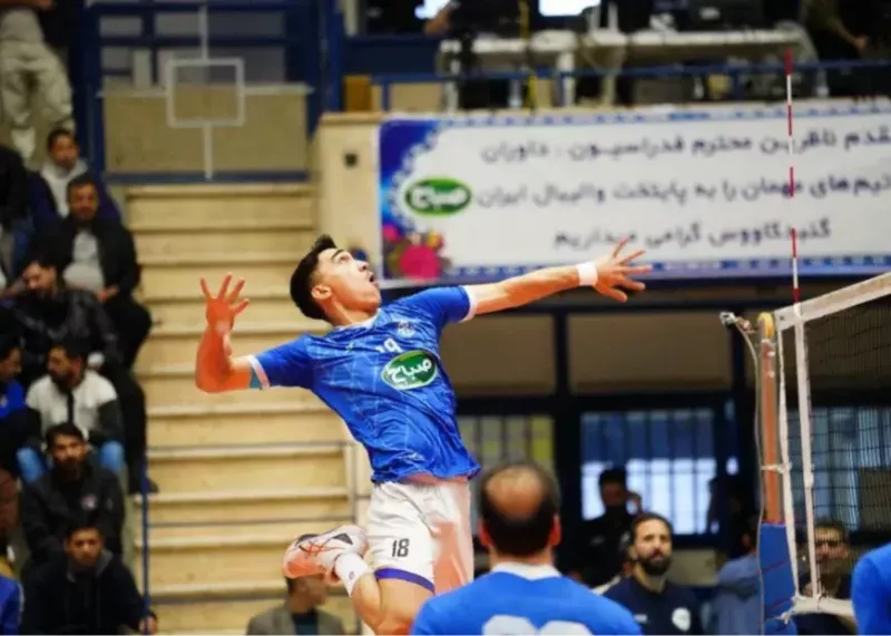 پیاتزا بازیکن استقلال را خواست