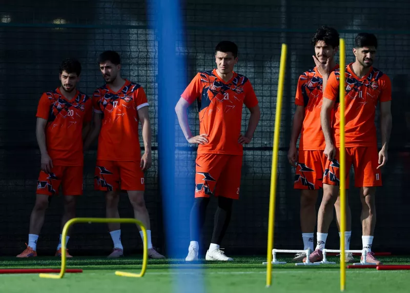 تراکتور دور از شرایط مسابقه اما آماده برای آبروداری