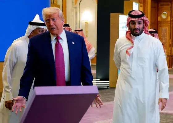 فشار عربستان بر ترامپ برای پایان محاصره تنگه هرمز