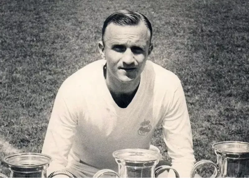 اسطوره اروگوئه‌ای رئال از دنیا رفت