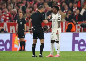 هواداران بایرن هم از وینیسیوس متنفرند!