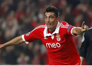 وداع مهاجم سابق پاراگوئه و بنفیکا با فوتبال