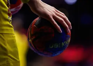 پیشکسوت هندبال: آقای مدیرکل، لطفا کاری کنید