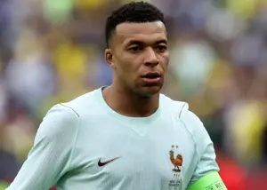 خودکشی نایکی در سال جامجهانی!