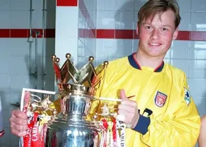 درگذشت شوکهکننده دروازهبان سابق لیورپول و آرسنال