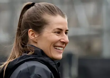 روز تاریخی فوتبال: مربی زنی که دیوارها را فرویخت