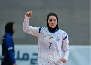 ستاره زنان استقلال: کامنت‌های منفی را نمی‌بینم