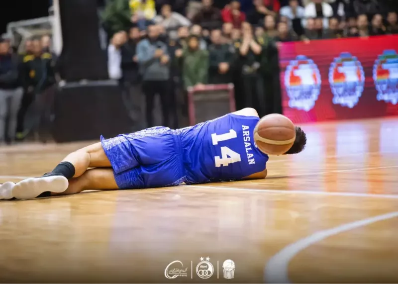 همه رفتند جز ستاره آمریکایی استقلال!