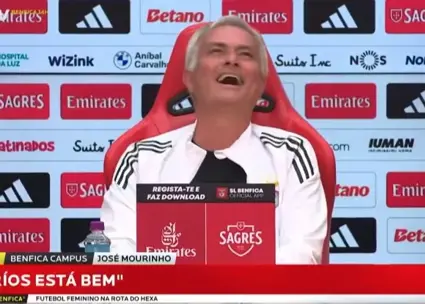 قهقه آقای خاص و شوخی پر سر و صدا با خبرنگار