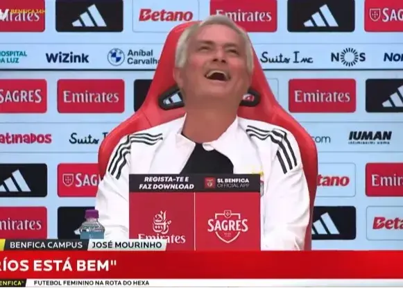 قهقه آقای خاص و شوخی پر سر و صدا با خبرنگار