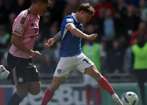 احتمال سقوط تلخ قهرمان سابق انگلیس