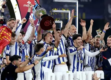 گلادیاتورها کم آوردند: سوسیداد قهرمان کوپا دل‌ری