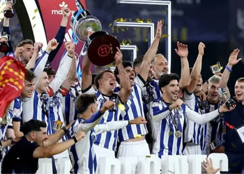 گلادیاتورها کم آوردند: سوسیداد قهرمان کوپا دل‌ری