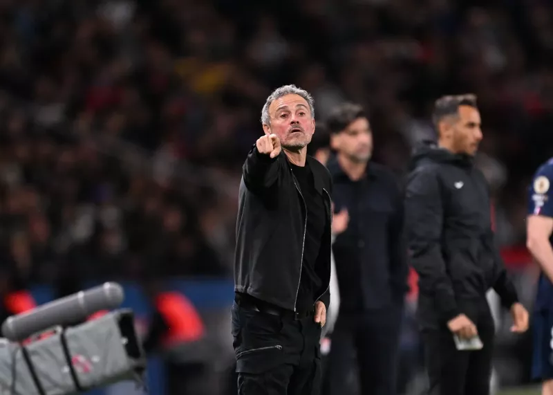 پاسخ تند انریکه به انتقادات: هیچ‌چیز نمی‌فهمید!