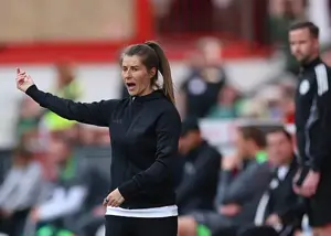 یک روز فوتبالی کامل با ماری لوئیز اتا (عکس)