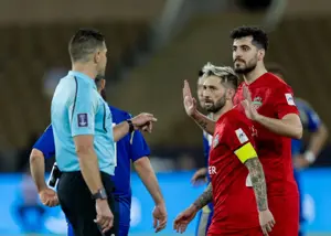 فوتبال ژاپن امشب  مدیون داور شد!