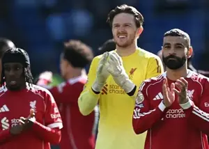 از حمام بیرون آمدم، دیدم پسرم دروازه‌بان لیورپول شده!