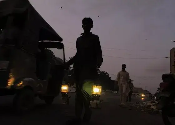 کمبود برق دلیل میانجیگری پاکستان