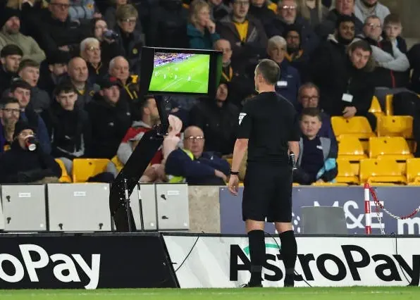 نه بزرگ چمپیونشیپ به وی‌ای‌آر