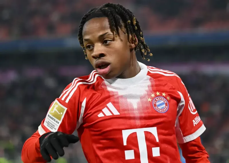 پدیده بایرن وسط سخنرانی کمپانی خوابید!