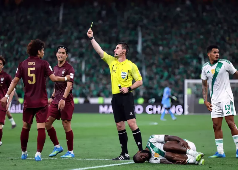 داور فینال آسیا را از فرودگاه برگرداندند!