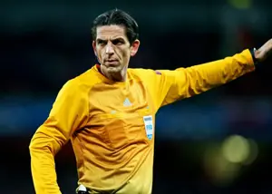 داور جنجالی محبوب بارسلونا بازنشسته شد