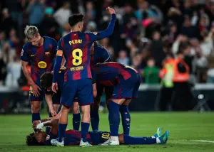 مصدومیت عجیب یامال: پنالتی زد، تعویض شد!