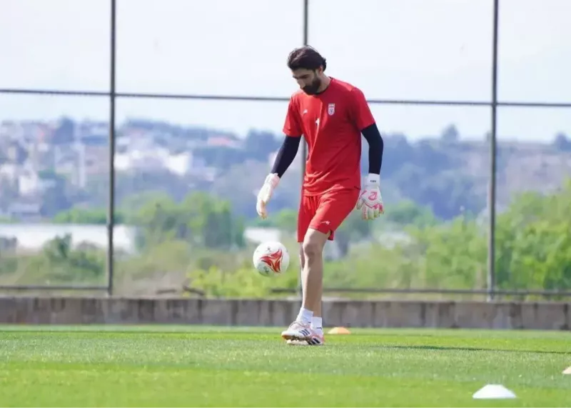 بیرانوند: پرچم ایران را در جام جهانی بالا می‌بریم