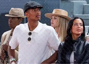 هدیه جالب بلینگام به نامزد و مادرش