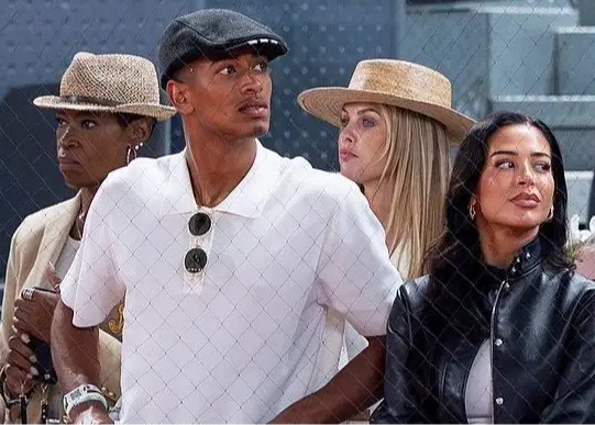 هدیه جالب بلینگام به نامزد و مادرش