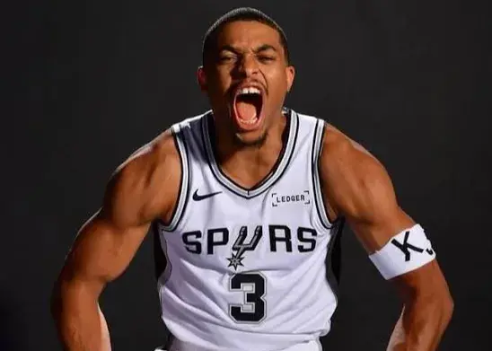 کلدن جانسن، جایزه‌ای برای پیروزی بر سرطان!