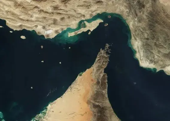 واریز نخستین عوارض عبور کشتی‌ها از تنگه به خزانه