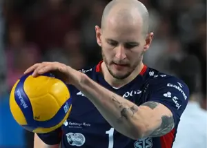 بعد از ٢٠ سال وقت استراحت فوق‌ستاره رسید 