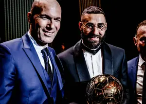 بنزما: زیدان بخواهد، به تیم ملی برمی‌گردم