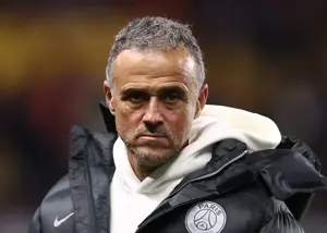 جادوگر نیستم، من سرمربی پی‌اس‌جی هستم!