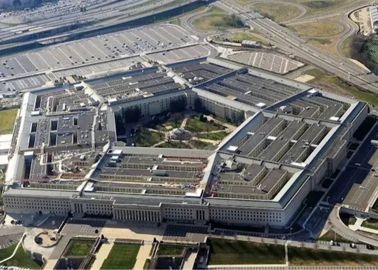 حادثه در نزدیکی پنتاگون، وزارت جنگ آمریکا