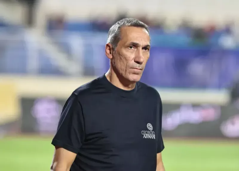 دونیس با هشت دستیار روی نیمکت عربستان