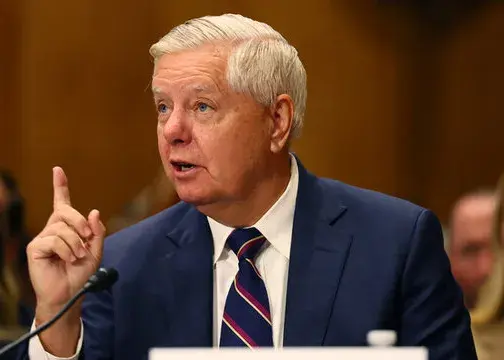 واکنش سناتور جنگ‌طلب به لغو سفر ویتکاف و کوشنر