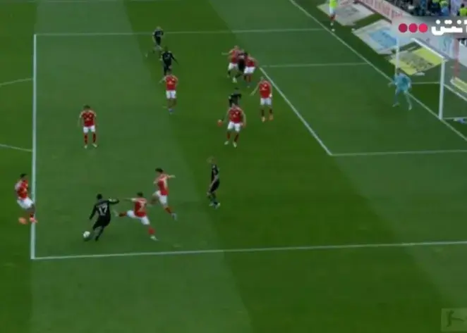 گرانترین بازیکن جهان و یک ضریه خیره‌کننده