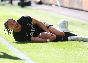 مصدومیت شدید ژاوی سیمونز: جام جهانی در خطر!