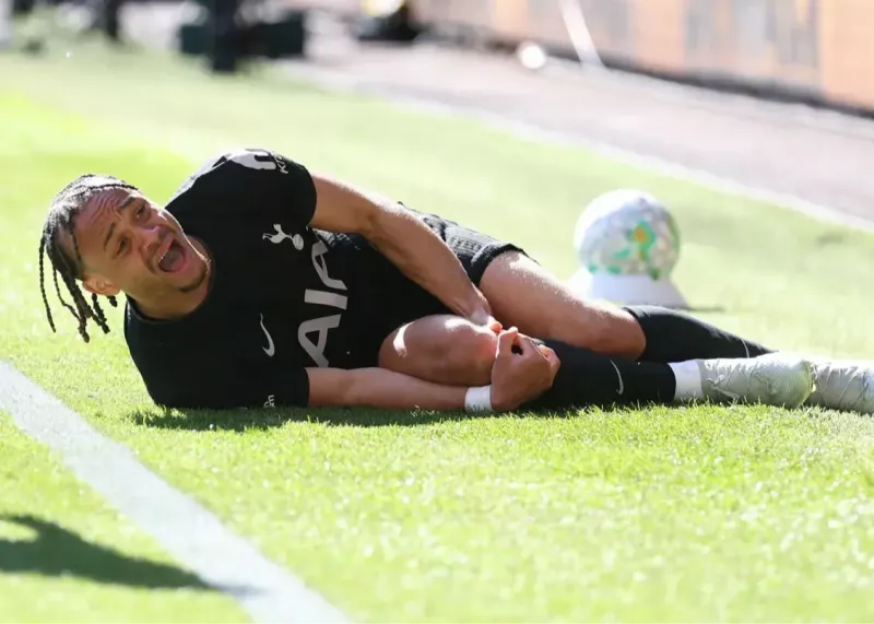 مصدومیت شدید ژاوی سیمونز: جام جهانی در خطر!