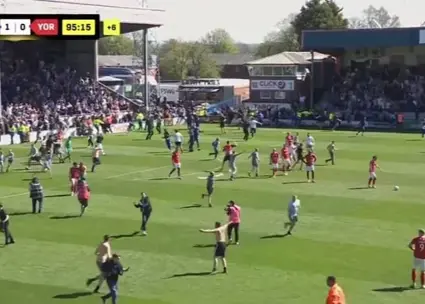 تراژدی تراکتور و شالکه در لیگ دسته پنج انگلیس!