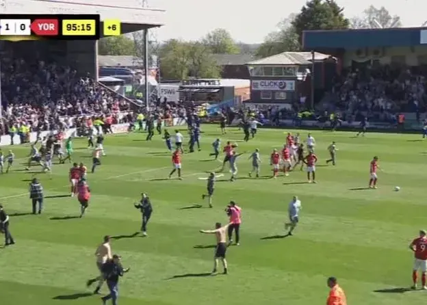 تراژدی تراکتور و شالکه در لیگ دسته پنج انگلیس!