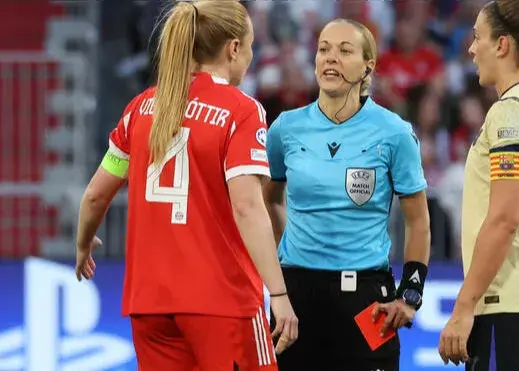 اخراج به خاطر موی بلند: اعتراض بایرن به قوانین!