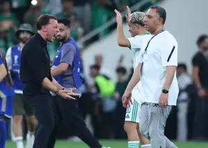 سرمربی 38 ساله یک شبه ره هزار سال را رفت!