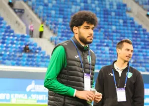 زارع منتظر دفاع مقابل زنیت